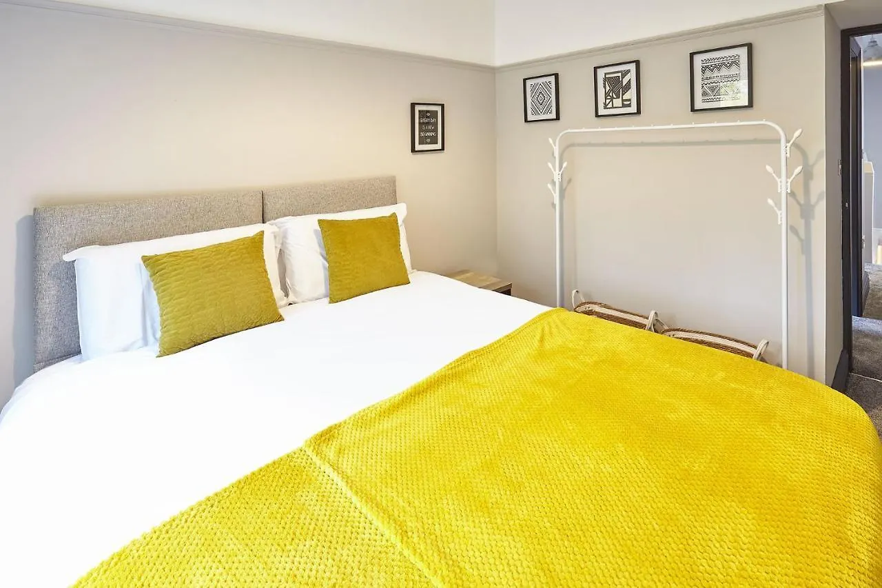 Queens Road 2 Bed Apartments Central Richmond