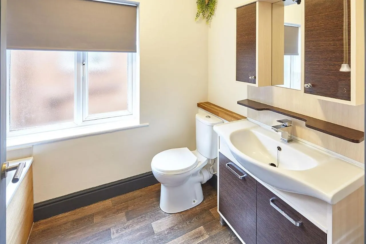 Queens Road 2 Bed Apartments Central Richmond