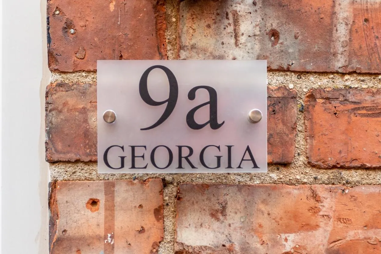 Queens Road 2 Bed Apartments Central Richmond 0*, Richmond (North Yorkshire)